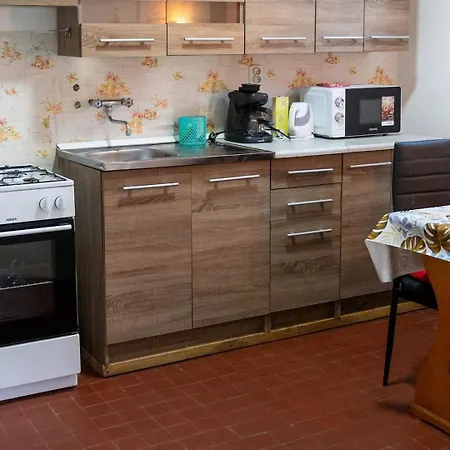 Balatonn Apartmanizeg Closes 巴拉腾肯尼斯